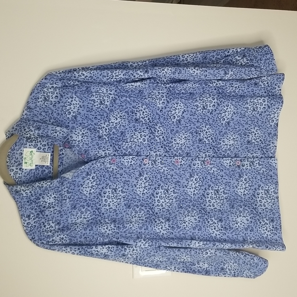 Quacker Factory Leopard Bling button up shirt